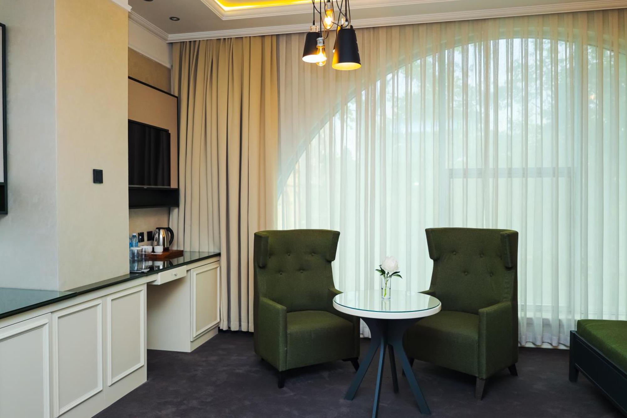 Dondar Hotel Formula 1 View Baku Exterior foto