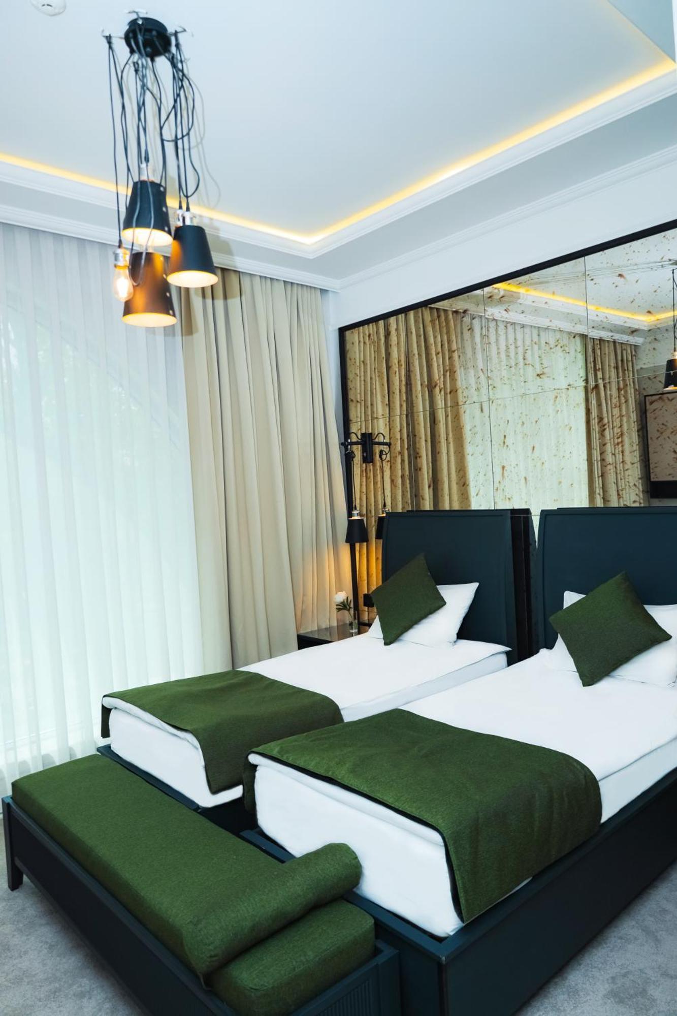 Dondar Hotel Formula 1 View Baku Exterior foto